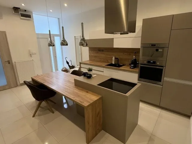 Kiadó lakás Budapest VI. kerület, Zichy Jenő utca 71 nm