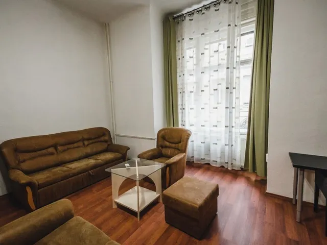 Kiadó lakás Budapest VII. kerület, Klauzál utca 65 nm