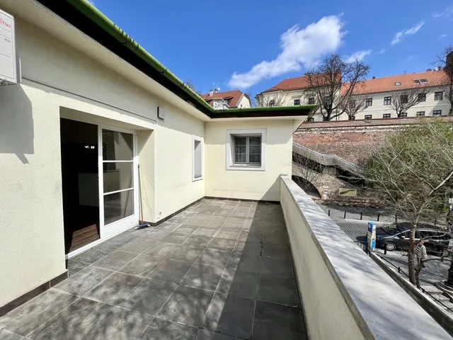 Kiadó lakás Budapest I. kerület, Lovas út 80 nm
