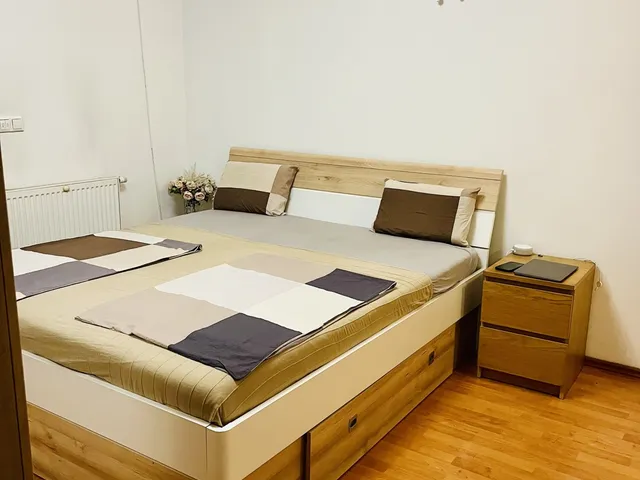 Kiadó lakás Budapest IX. kerület, Lenhossék utca 72 nm