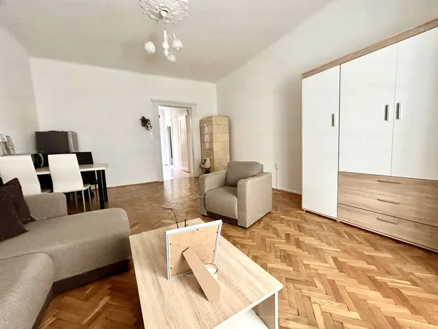Kiadó lakás Budapest VIII. kerület, Szörény utca 42 nm