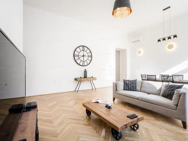 Kiadó lakás Budapest VI. kerület, Teréz körút 130 nm