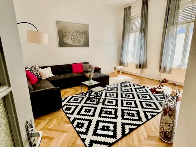 Kiadó lakás Budapest V. kerület 75 nm