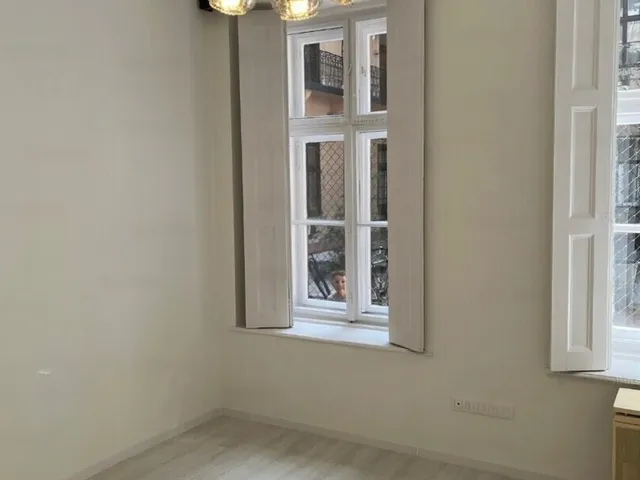 Kiadó lakás Budapest VII. kerület, Huszár utca 41 nm