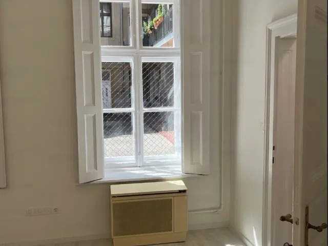 Kiadó lakás Budapest VII. kerület, Huszár utca 41 nm