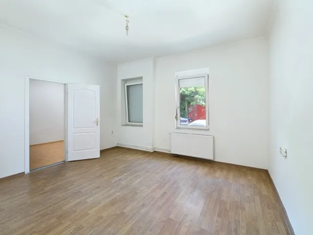 Kiadó ház Budapest XV. kerület 130 nm
