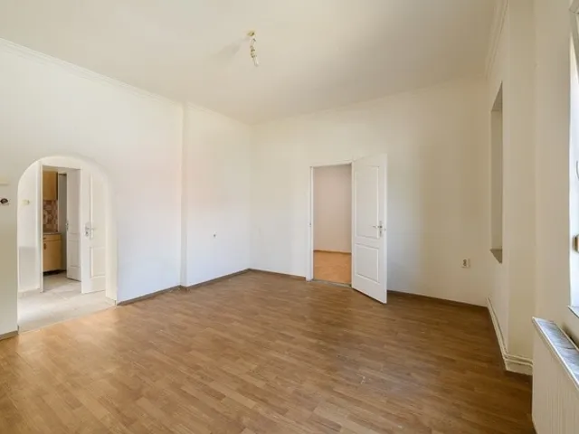 Kiadó ház Budapest XV. kerület, Klapka György utca 130 nm
