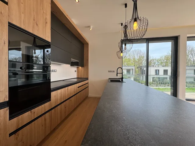 Kiadó lakás Budapest III. kerület, Királyok útja 96 nm
