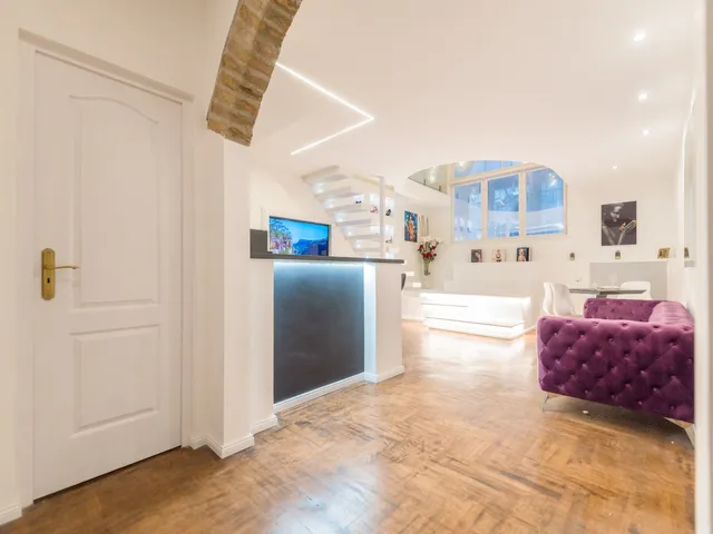 Eladó lakás Budapest V. kerület, Nádor utca 105 nm