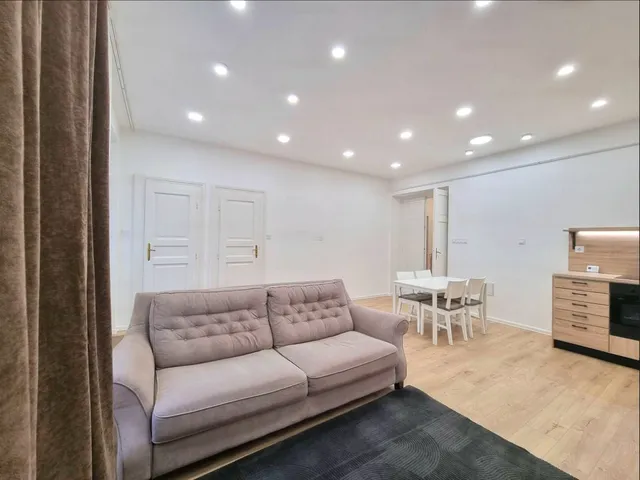 Kiadó lakás Budapest VIII. kerület, Vajda Péter utca 94 nm