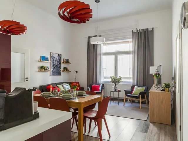 Kiadó lakás Budapest V. kerület, Kossuth Lajos utca 75 nm