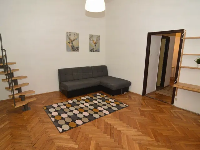 Eladó lakás Budapest VI. kerület 55 nm