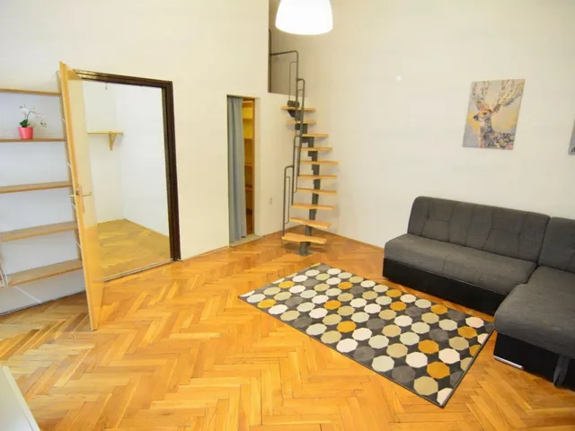 Eladó lakás Budapest VI. kerület, Csengery utca 55 nm