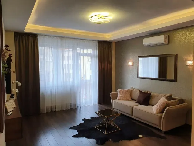 Kiadó lakás Budapest VIII. kerület, Rákóczi út 110 nm