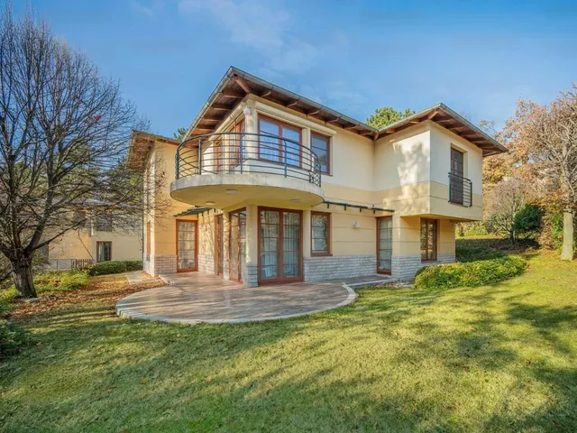 Kiadó lakás Budapest II. kerület, Selyemakác utca 110 nm