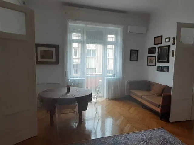 Kiadó lakás Budapest I. kerület 127 nm