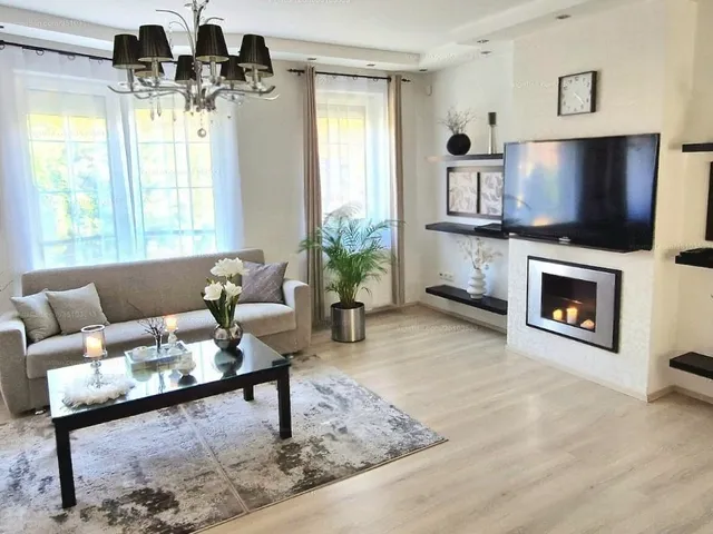 Kiadó lakás Budapest II. kerület 96 nm