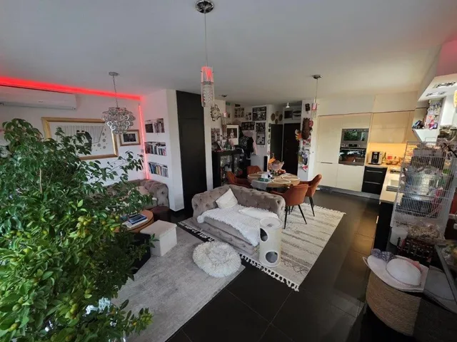 Kiadó lakás Budapest III. kerület 95 nm