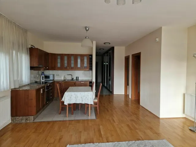 Kiadó lakás Budapest XI. kerület, Beregszász út 124 nm