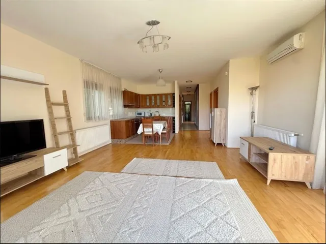 Kiadó lakás Budapest XI. kerület, Beregszász út 124 nm