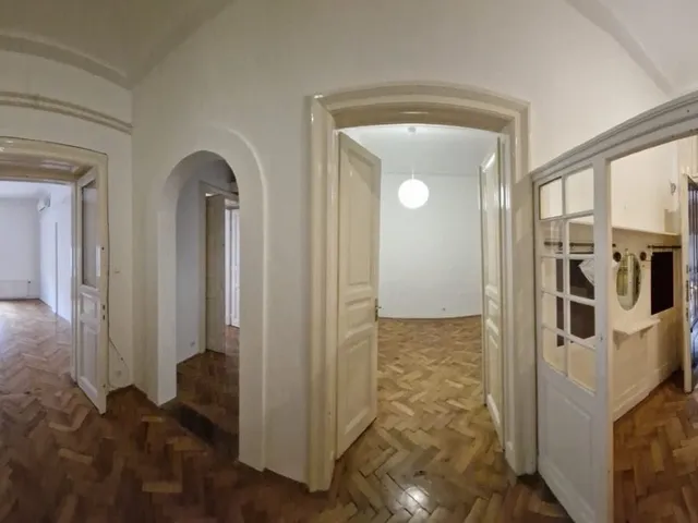 Kiadó lakás Budapest VI. kerület 131 nm