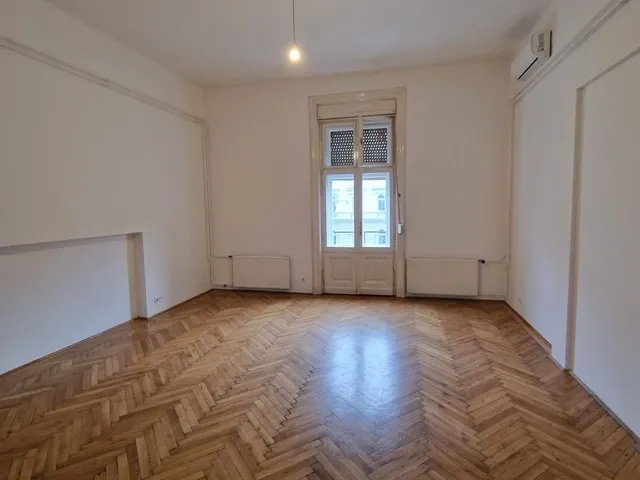 Kiadó lakás Budapest VI. kerület, Teréz körút 131 nm