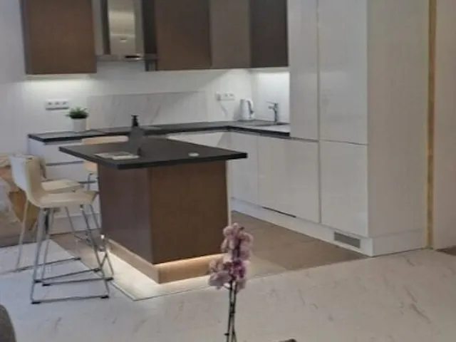 Kiadó lakás Budapest V. kerület, Honvéd tér 83 nm