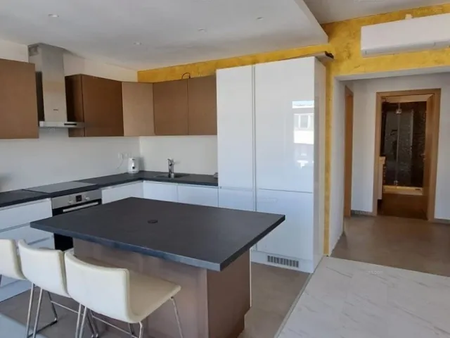 Kiadó lakás Budapest V. kerület, Honvéd tér 83 nm