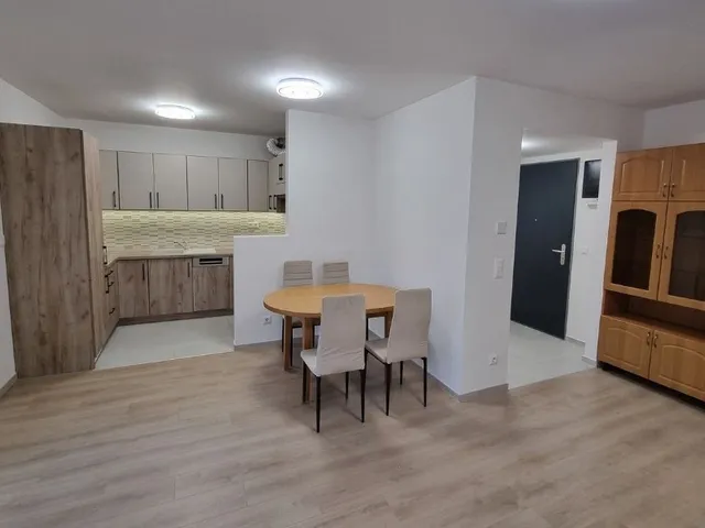 Kiadó lakás Budapest XIII. kerület, Lőportárdűlő, Angyalföldi út 52 nm