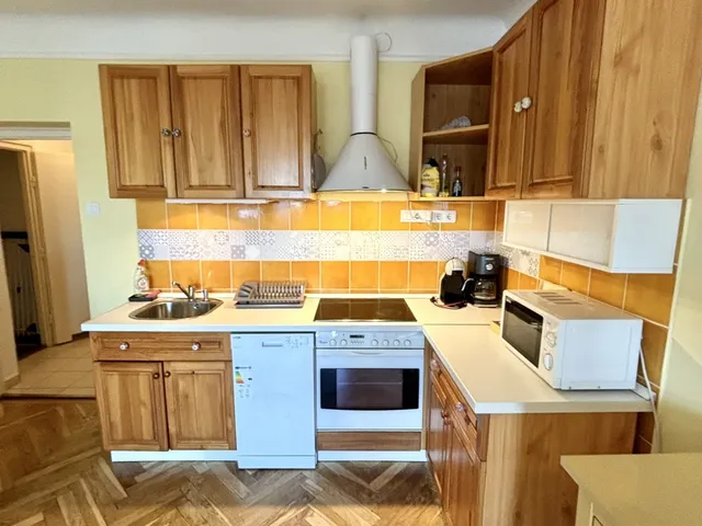 Kiadó lakás Budapest VIII. kerület, II. János Pál pápa tér 54 nm