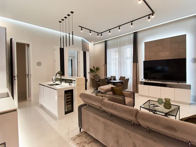 Kiadó lakás Budapest V. kerület, Aranykéz utca 121 nm