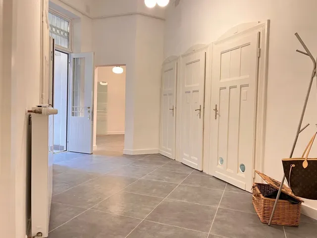 Kiadó lakás Budapest VI. kerület, Ó utca 98 nm