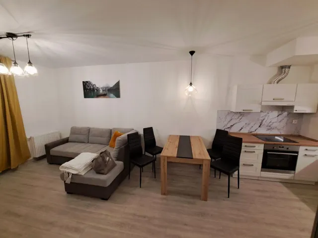 Kiadó lakás Budapest VIII. kerület, Corvin sétány 49 nm