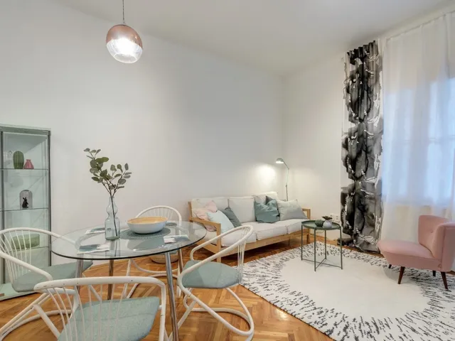 Kiadó lakás Budapest I. kerület, Várkert rakpart 42 nm