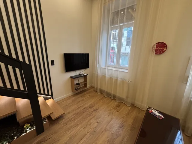Kiadó lakás Budapest VI. kerület, Vörösmarty utca 65 nm