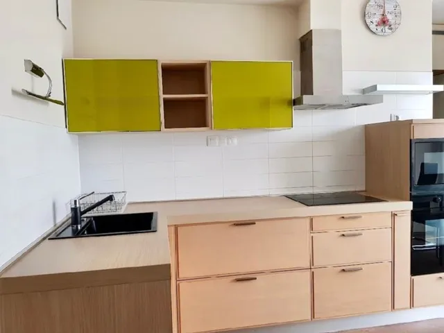 Kiadó lakás Budapest VIII. kerület, Corvin sétány 64 nm