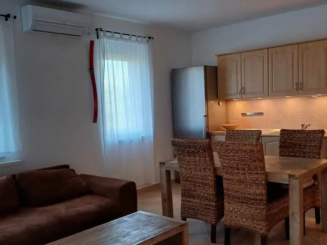 Kiadó lakás Budapest X. kerület, Kismartoni út 66 nm