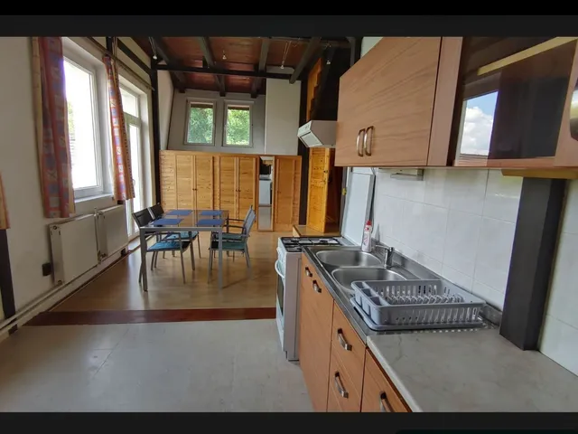 Kiadó lakás Budapest III. kerület, Erdőalja út 110 nm