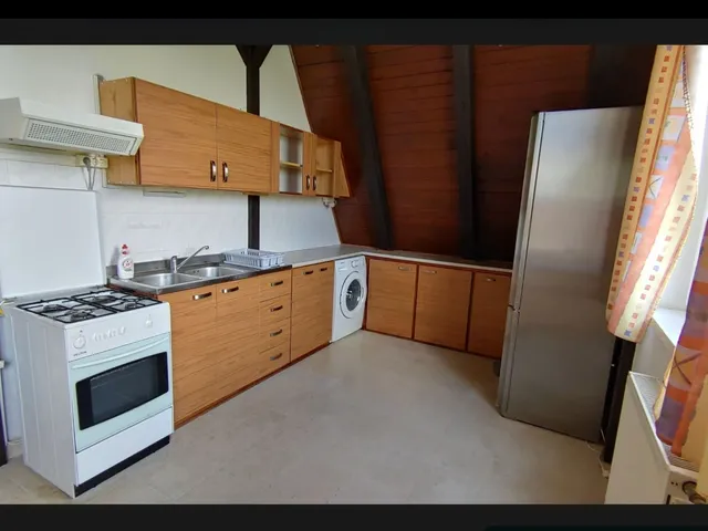 Kiadó lakás Budapest III. kerület, Erdőalja út 110 nm