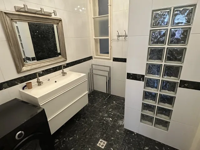 Kiadó lakás Budapest VIII. kerület, Palotanegyed, Gutenberg tér 115 nm