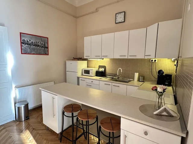 Kiadó lakás Budapest VI. kerület 70 nm