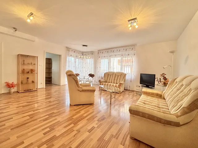 Kiadó lakás Üröm, Tücsök köz 70 nm