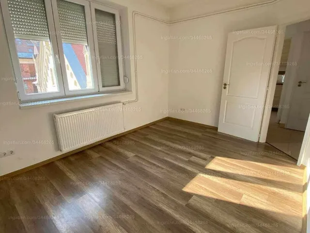 Kiadó lakás Budapest V. kerület, Alkotmány utca 60 nm