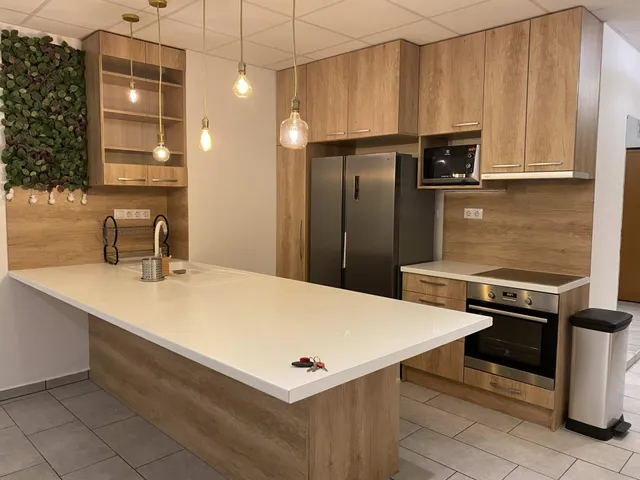 Eladó lakás Budapest XI. kerület, Albertfalva, Fehérvári út 111 nm