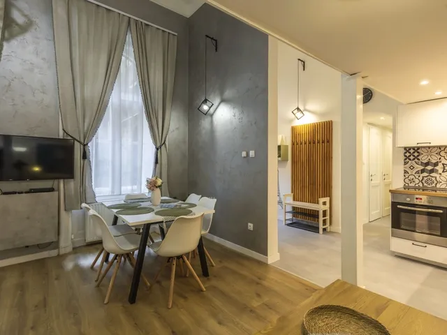 Kiadó lakás Budapest VI. kerület, Teréz körút 80 nm