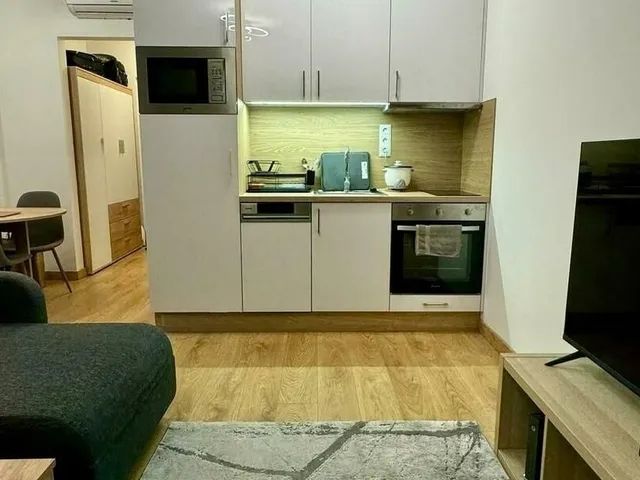 Kiadó lakás Budapest VIII. kerület, Corvin sétány 35 nm