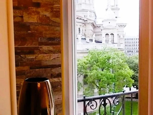 Kiadó lakás Budapest VI. kerület, Révay köz 93 nm