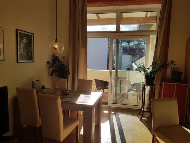 Kiadó lakás Budapest V. kerület, Október 6. utca 90 nm