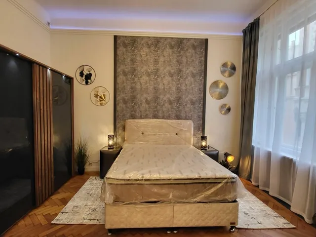 Kiadó lakás Budapest V. kerület, Váci utca 50 nm