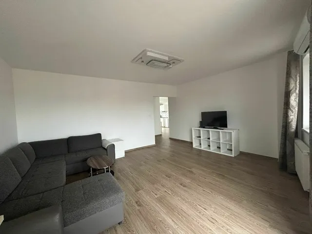 Kiadó lakás Budapest XIV. kerület, Bosnyák utca 112 nm